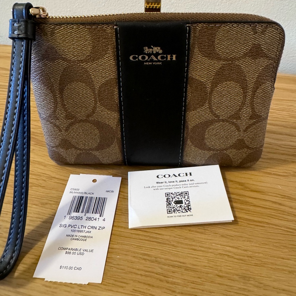 Couch Zippered Pouch